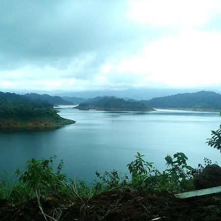 Spicegreen Homestay,Thekkady Buitenkant foto